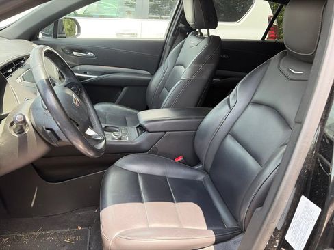 Used 2019 Cadillac XT4 Premium Luxury AWD/4WD image 4