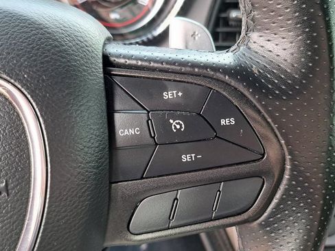 Used 2022 Dodge Challenger GT RWD image 11