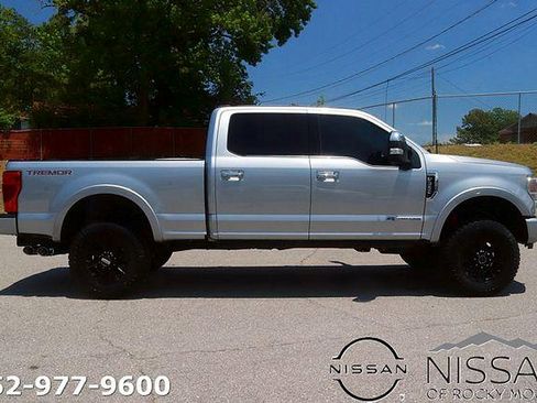 Used 2022 Ford F350 Platinum w/ Tremor Off-Road Package AWD/4WD image 4