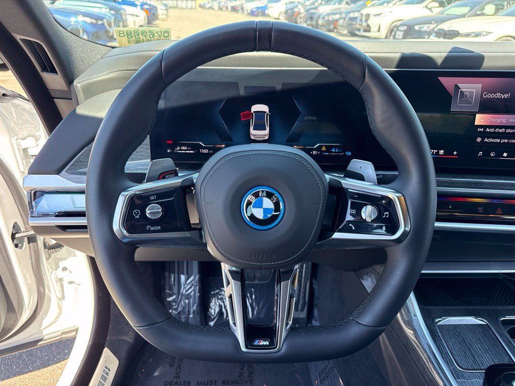 Used 2026 BMW 750e xDrive AWD/4WD image 23