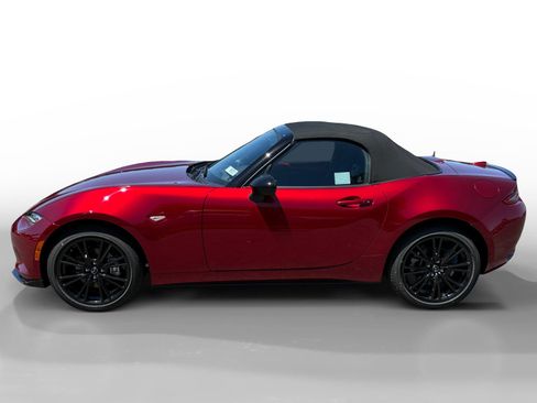 New 2026 MAZDA MX-5 Miata Club w/ Interior Package RWD image 2