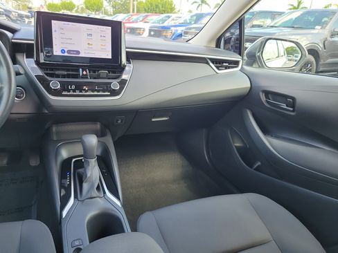Used 2023 Toyota Corolla LE w/ LE Convenience Package FWD image 17