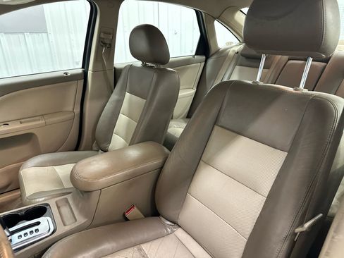 Used 2005 Mercury Montego Luxury image 22