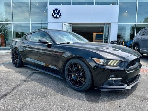 Used 2017 Ford Mustang GT Premium w/ Black Accent Package RWD image 1