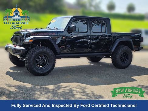 Used 2024 Jeep Gladiator Mojave AWD/4WD image 1