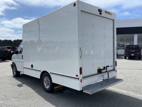 New 2025 GMC Savana 3500 w/ Power Convenience Package image 8