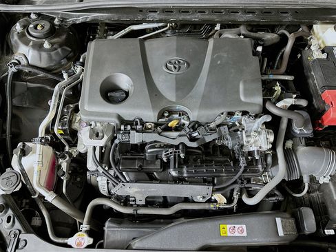 Used 2024 Toyota Camry LE FWD image 28