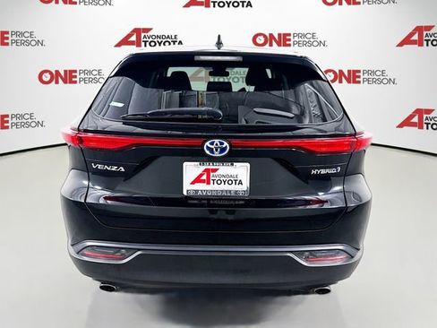 Used 2022 Toyota Venza LE AWD/4WD image 6