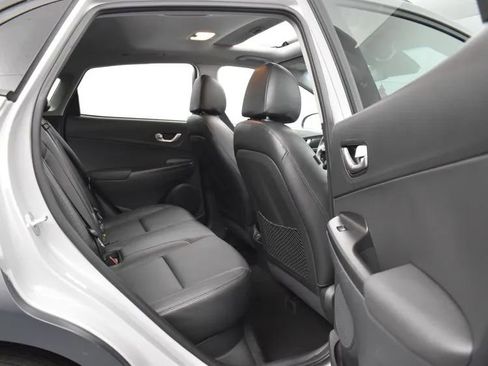 Used 2022 Hyundai Kona Limited w/ Cargo Package image 18