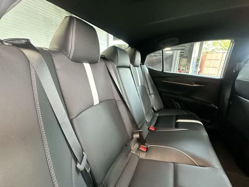Used 2025 Toyota Camry SE FWD image 26