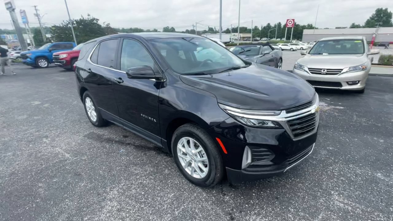 Used 2024 Chevrolet Equinox LT FWD image 3