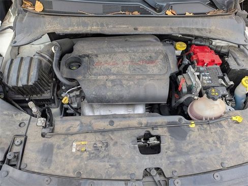 Certified 2021 Jeep Compass Latitude image 32