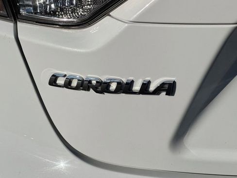 Certified 2022 Toyota Corolla LE image 30