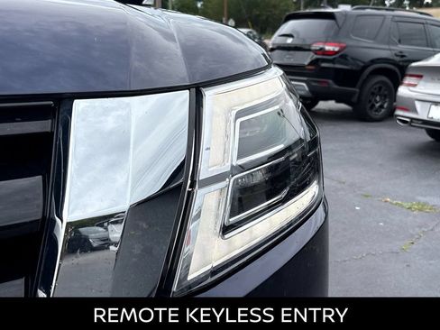 Used 2023 Nissan Armada SL RWD image 5