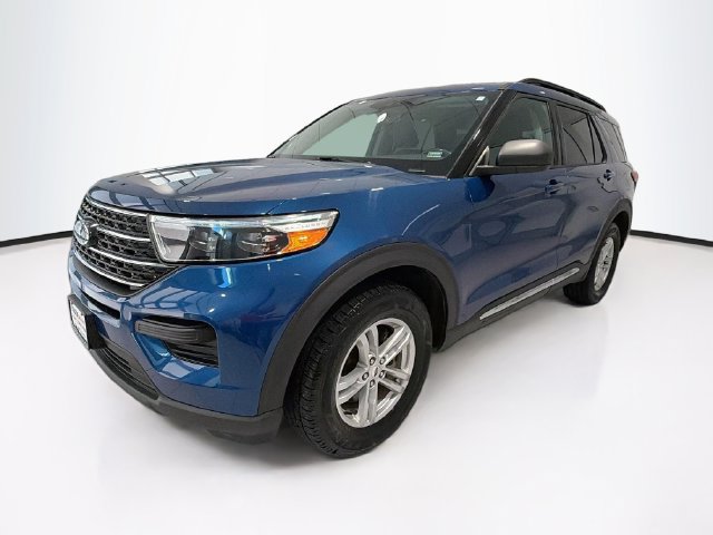 Used 2021 Ford Explorer XLT w/ Class III Trailer Tow Package AWD/4WD image 3