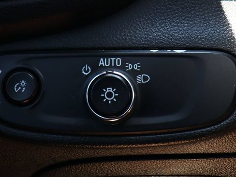 Used 2020 Chevrolet Trax LS FWD image 41