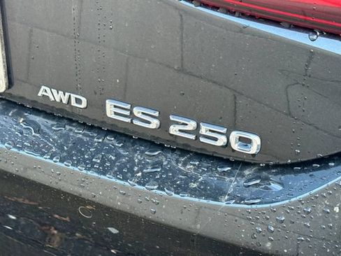 Used 2023 Lexus ES 250 w/ Premium Package AWD/4WD image 6