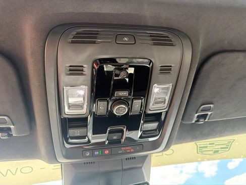 Used 2026 Cadillac Escalade V AWD/4WD image 17