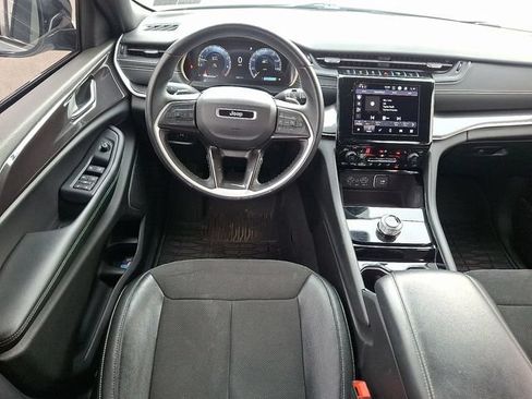 Used 2022 Jeep Grand Cherokee L Laredo AWD/4WD image 11