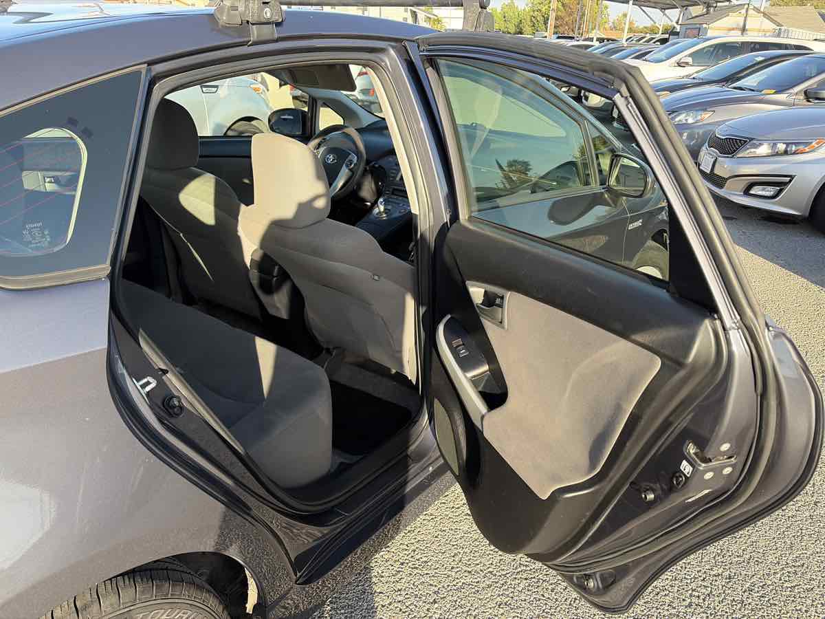 Used 2012 Toyota Prius Three FWD image 21
