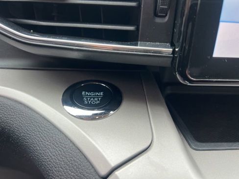 Used 2024 Ford Explorer XLT w/ Equipment Group 202A image 30