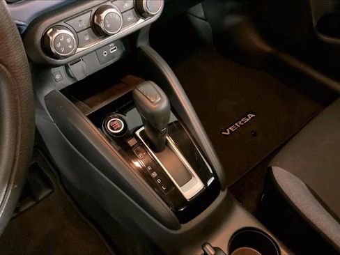 Used 2025 Nissan Versa SV image 17