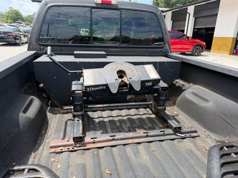 Used 2006 Ford F250 Lariat RWD image 6
