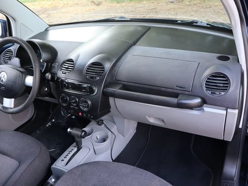 Used 2003 Volkswagen Beetle GL FWD image 16