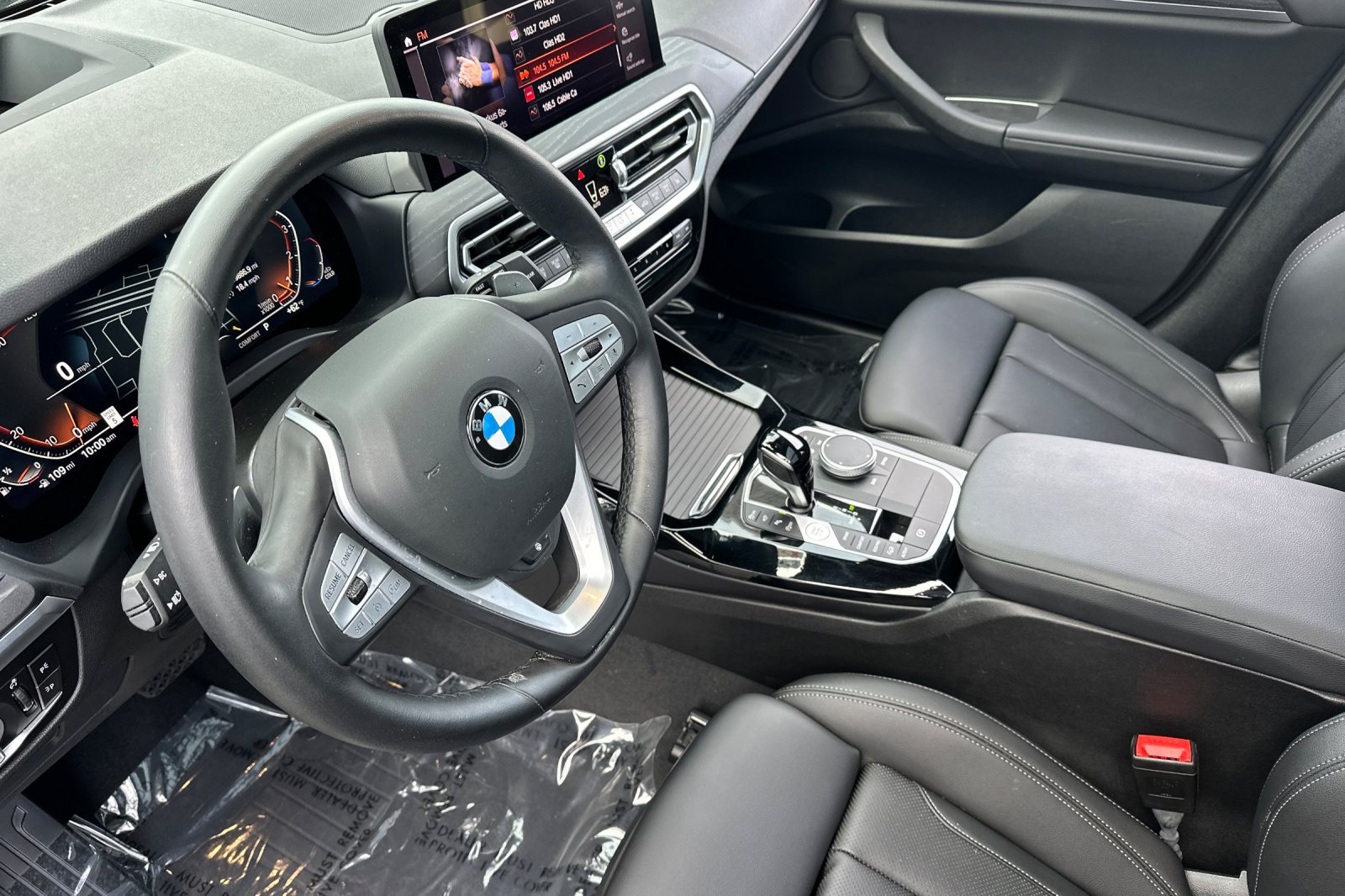 Used 2024 BMW X3 xDrive30i w/ Premium Package AWD/4WD image 4