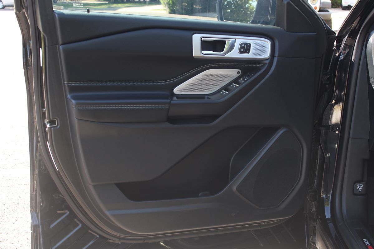 Used 2020 Ford Explorer ST w/ Premium Technology Package AWD/4WD image 11
