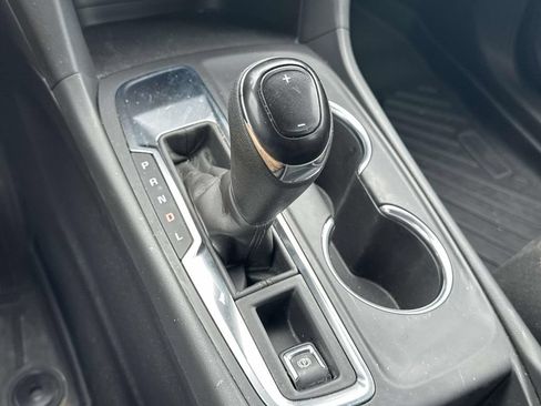Used 2021 Chevrolet Equinox LT FWD image 28