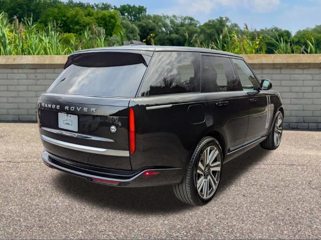 Certified 2025 Land Rover Range Rover SV AWD/4WD image 4
