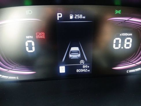 Used 2023 Kia Soul LX w/ LX Technology Package FWD image 7