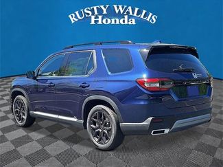 New 2025 Honda Pilot Touring video 3