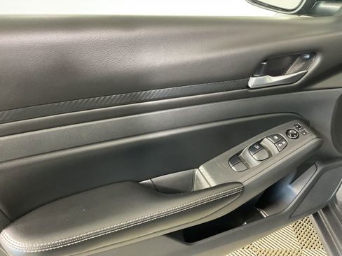 Used 2024 Nissan Altima 2.5 SV AWD/4WD image 16