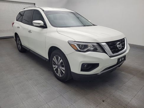 Used 2019 Nissan Pathfinder SV image 13