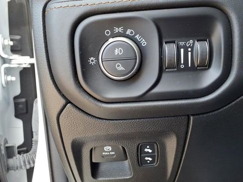 Used 2022 RAM 1500 Limited w/ Body Color Bumper Group AWD/4WD image 24