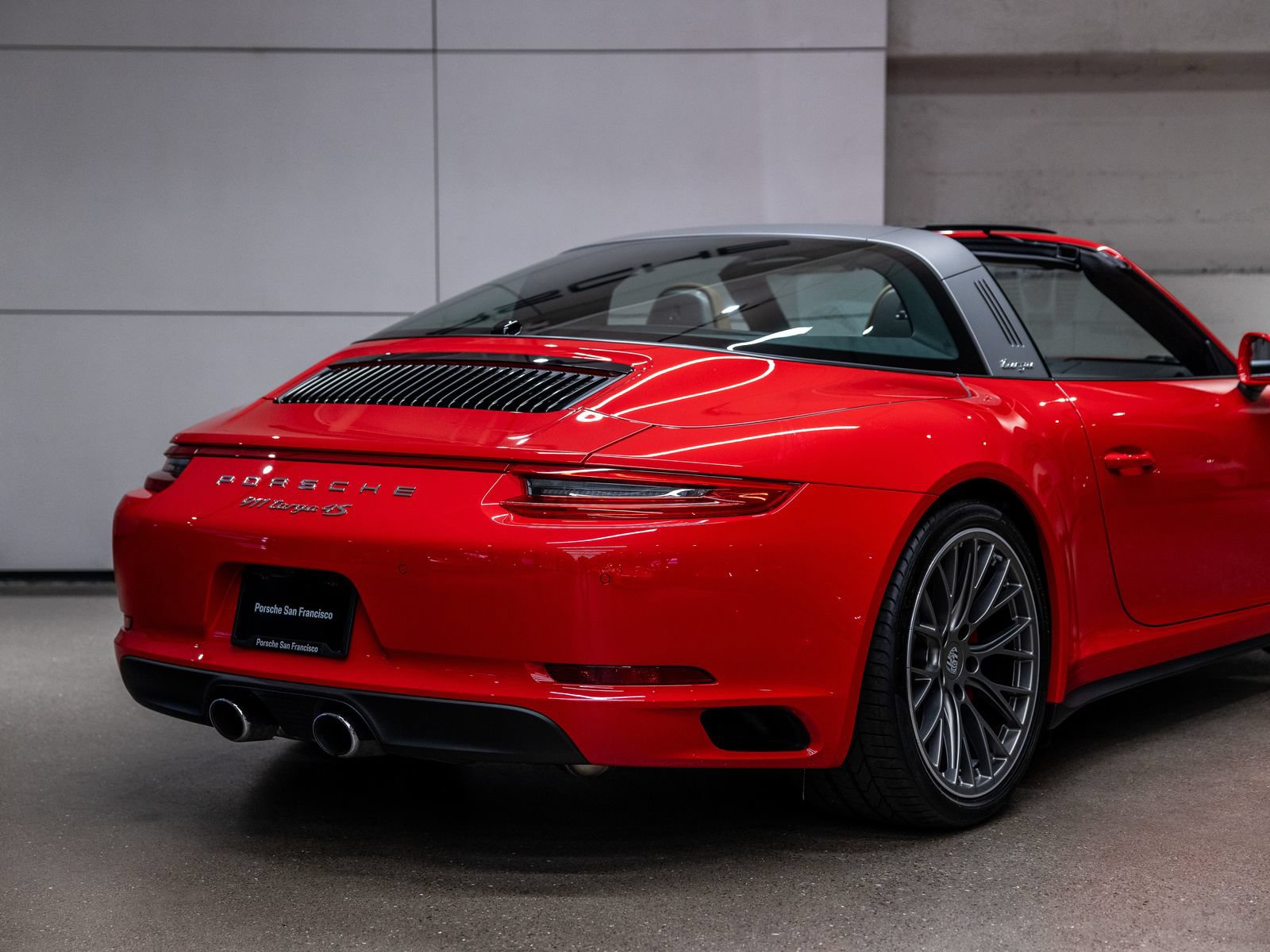 Certified 2019 Porsche 911 Targa 4S AWD/4WD image 24