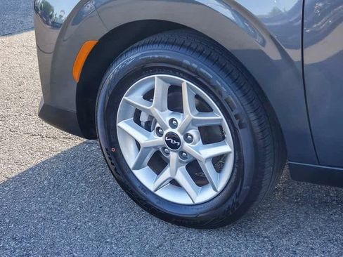 Certified 2022 Kia Soul S image 9