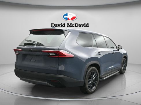Used 2025 Toyota Grand Highlander AWD image 8
