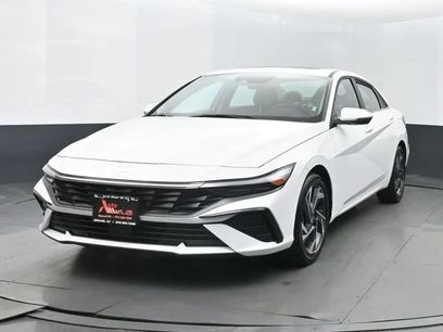 Used 2025 Hyundai Elantra Limited