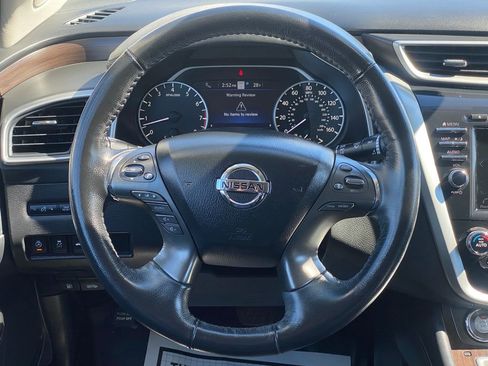 Used 2019 Nissan Murano S image 23