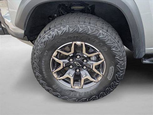 Used 2023 Chevrolet Colorado ZR2 w/ ZR2 Convenience Package III AWD/4WD image 21
