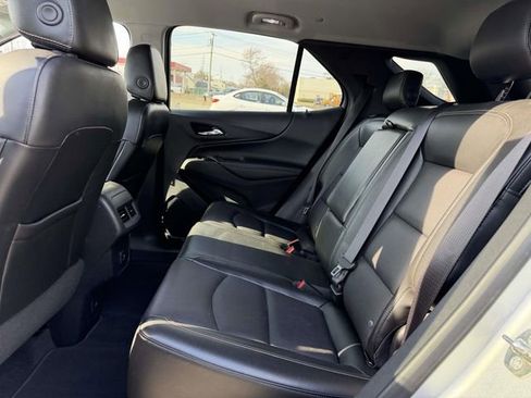 Used 2020 Chevrolet Equinox Premier image 12