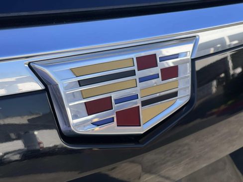Used 2024 Cadillac Escalade Premium Luxury RWD image 6