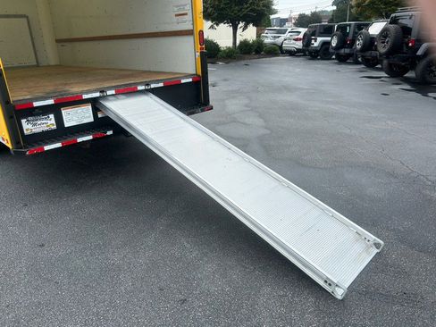 Used 2019 Ford E-350 and Econoline 350 Super Duty image 23