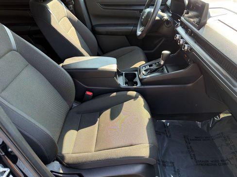 Used 2025 Honda CR-V LX image 24
