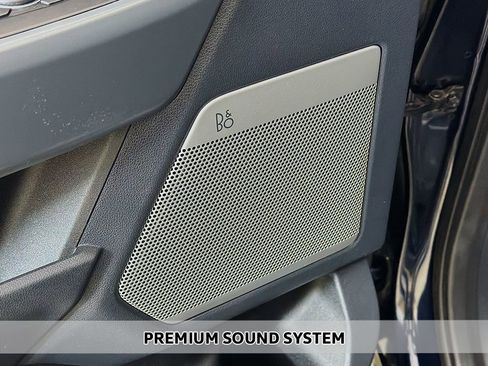 Used 2024 Ford F150 Lightning Lariat image 5