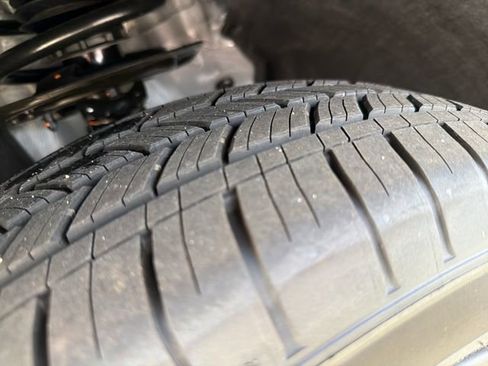 New 2026 Honda HR-V LX image 27