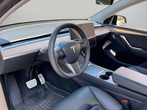 Used 2025 Tesla Model Y Performance AWD/4WD image 21
